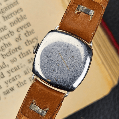 Universal Genève Cushion Case – Small Seconds – 1930s