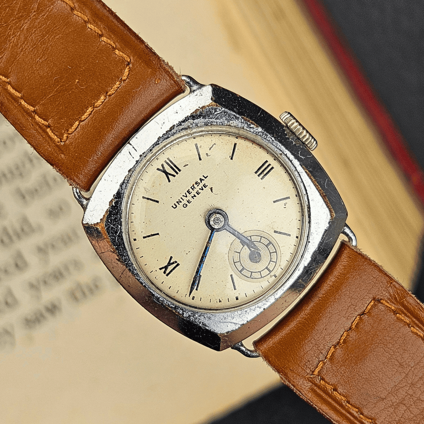 Universal Genève Cushion Case – Small Seconds – 1930s