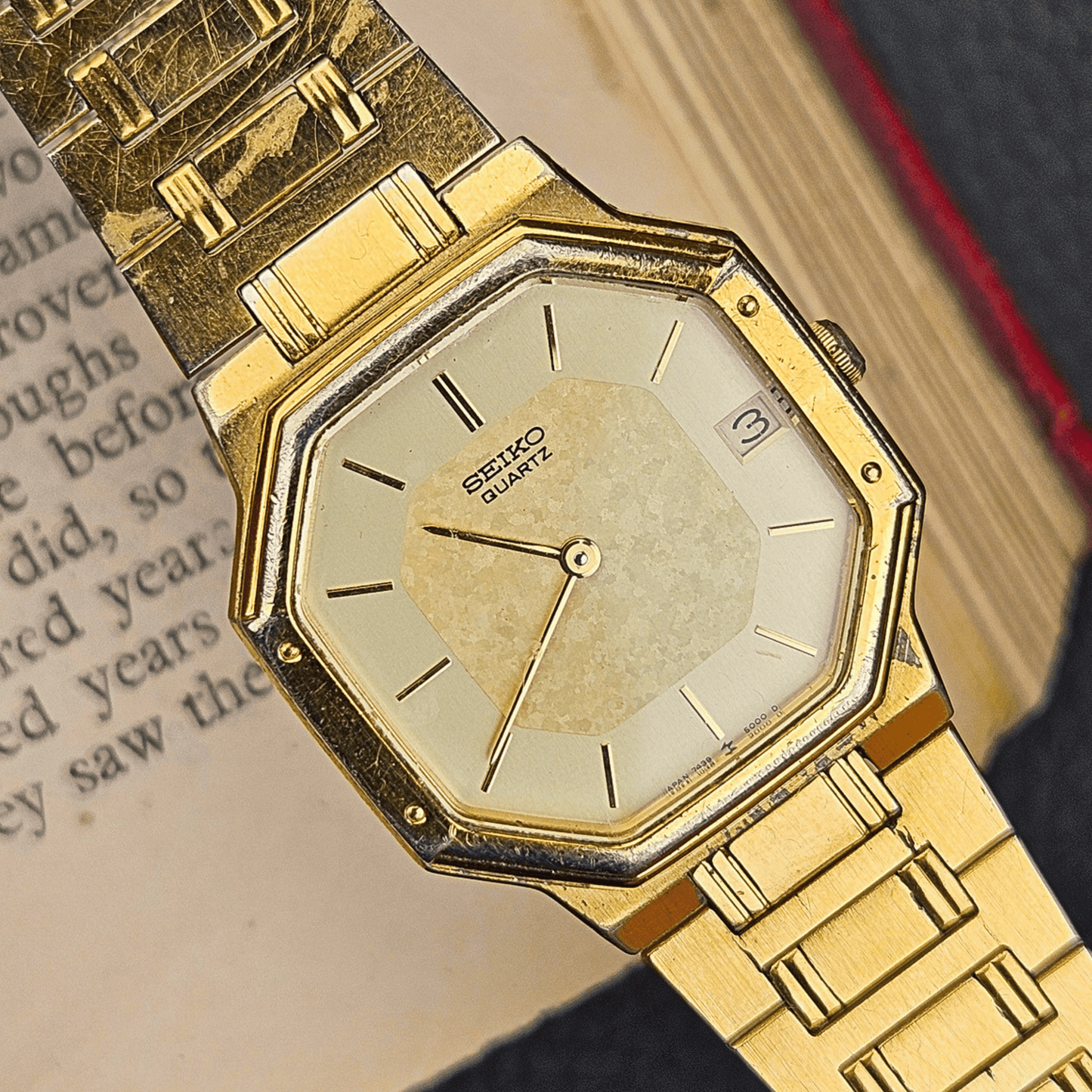 Seiko Quartz Octagonal – Gold Plated – Mosaic Dial - Integrated Bracelet