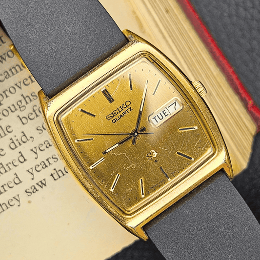 Seiko Quartz Day-Date –Textured Gold Dial – CTS Rubber Strap