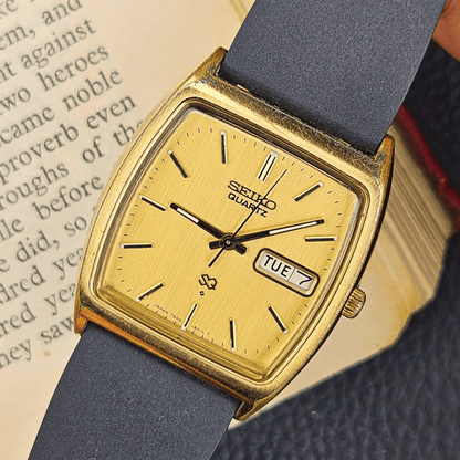 Seiko Quartz Day-Date –Textured Gold Dial – CTS Rubber Strap
