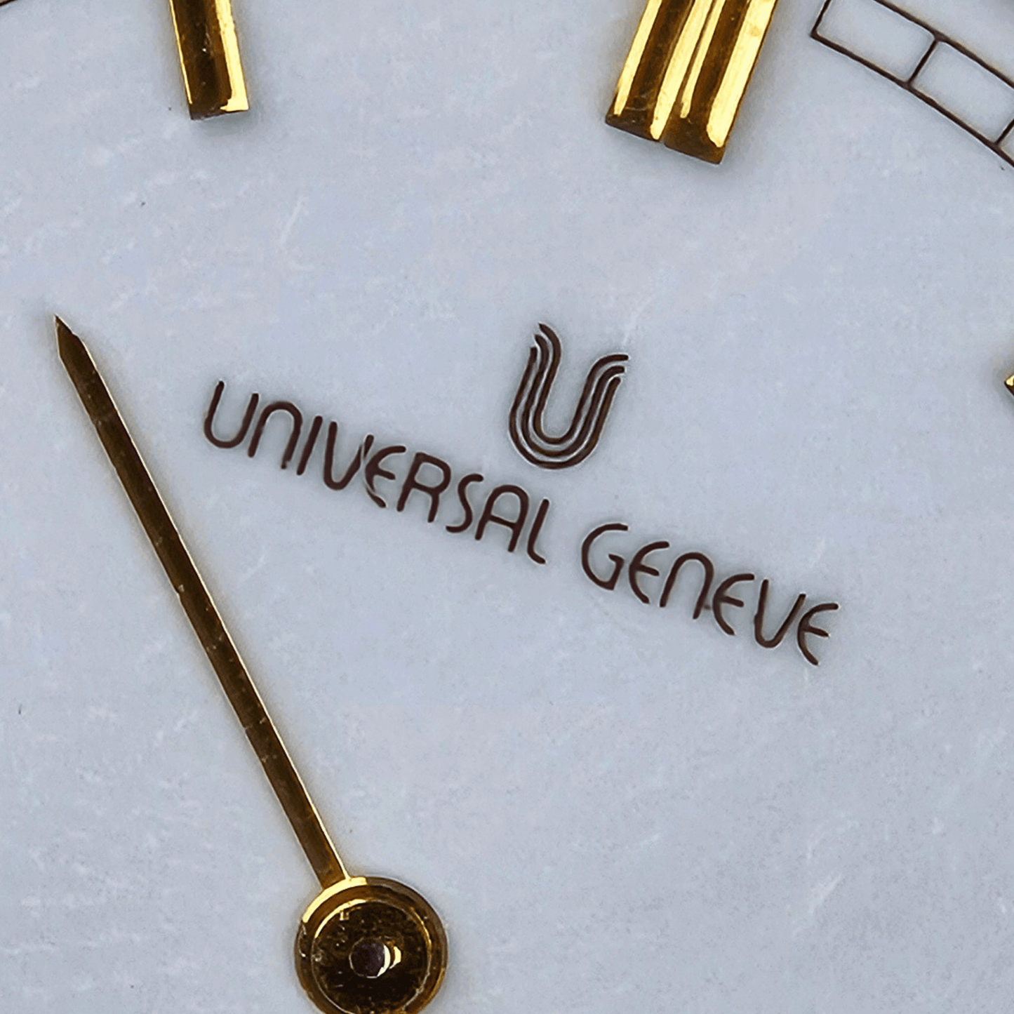 Universal Geneve Dress Watch – Mother of Pearl Dial – Gold Plated